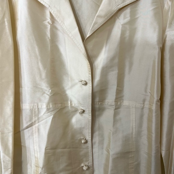 ELLEN TRACY LADYS 100% SILK BLOUSE SIZE 14. VERY POSH! 😍💕. - Picture 5 of 6